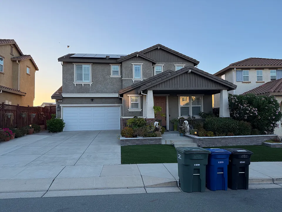 1085 Ashbridge Bay Dr