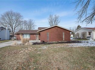 20566 White Bark Dr, Strongsville, OH