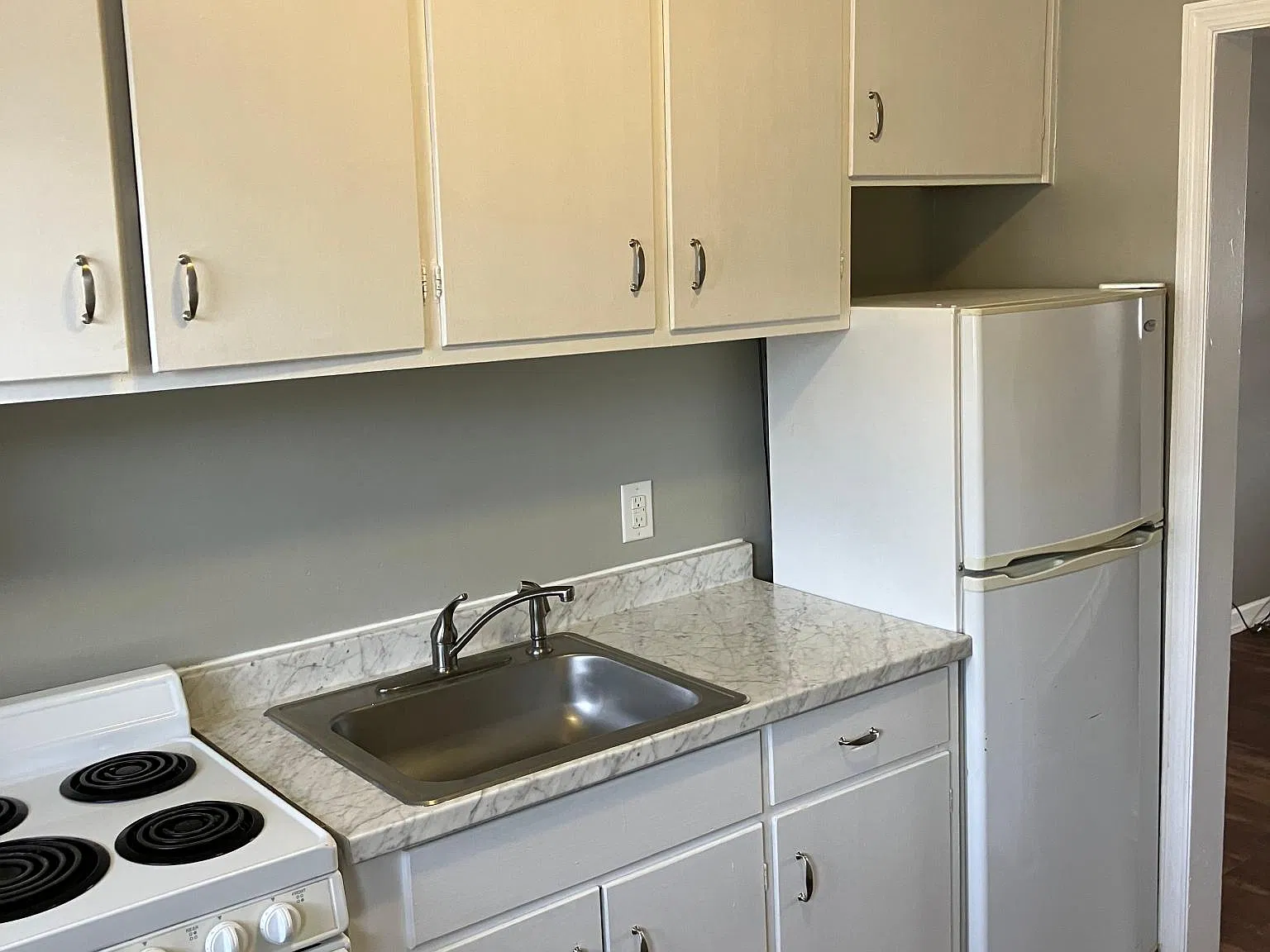 2802 Colonial Ave SW — Photo 4