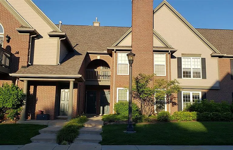 28292 Carlton Way Dr — Photo 1