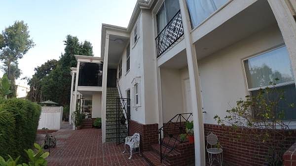1st image of 479 S Roxbury Dr #1/2