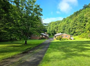 3261 Legends Hwy, Mount Hope, WV 25880