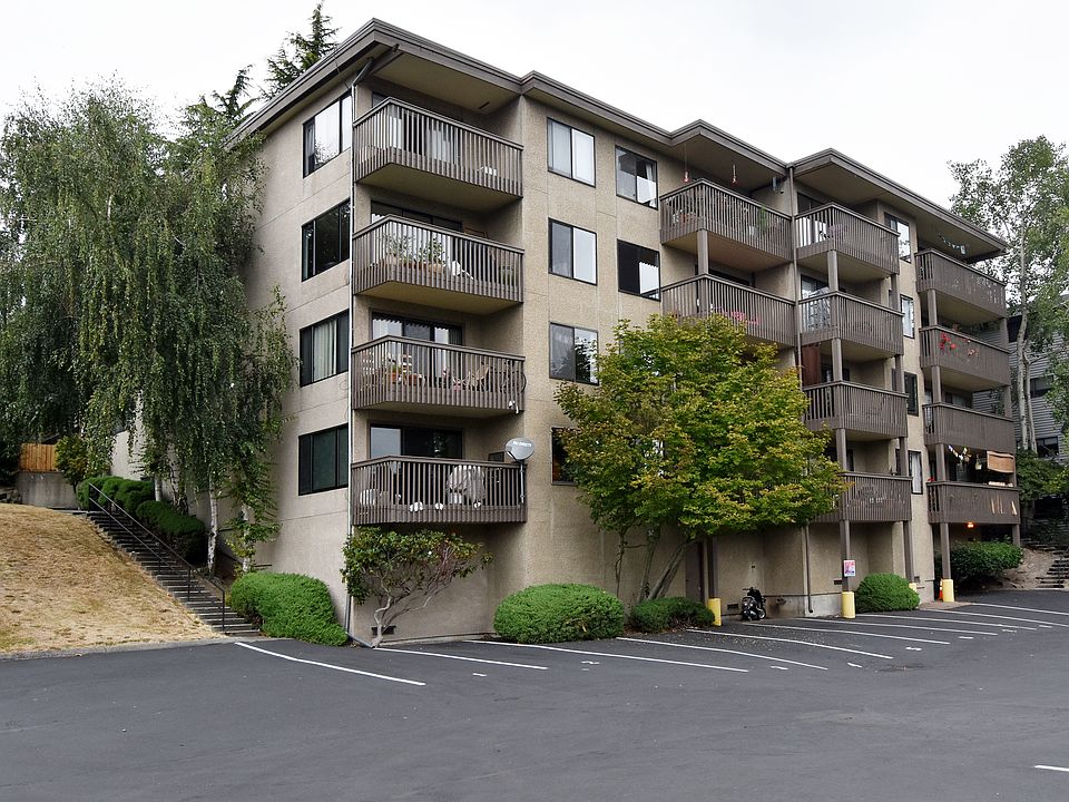 1st image of 2550 Thorndyke Ave W APT 203