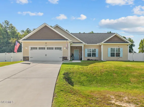 302 Ridge Land Court, Maysville, NC 28555