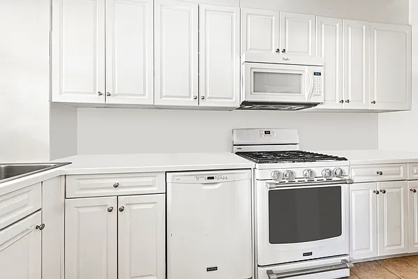 Rented by Compass | media 17