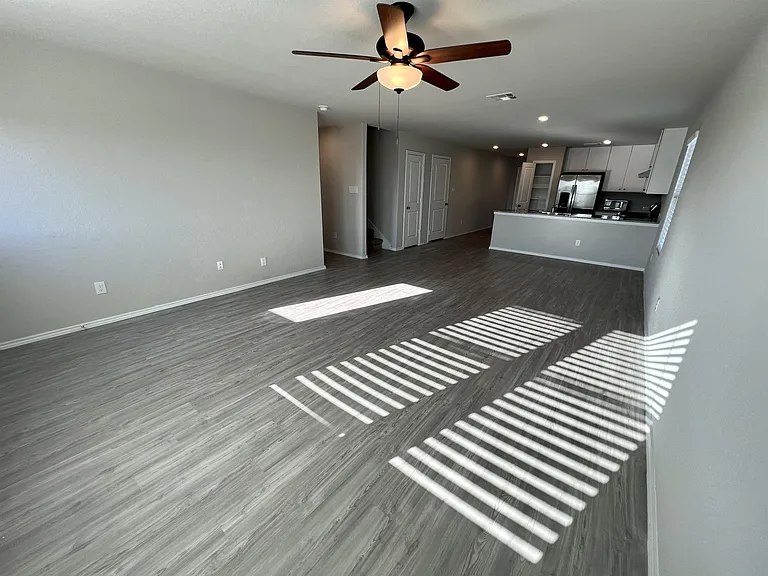 2824 Rosefinch — Photo 12