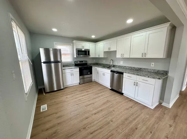 2610 Omar St, Chesapeake, VA 23324