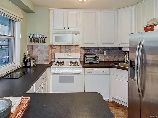 Sold by Robert E. Hill  | media 17