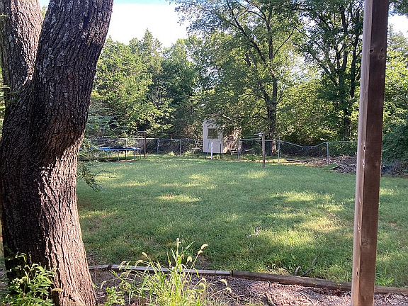 3rd image of 2401 S Country Side Dr