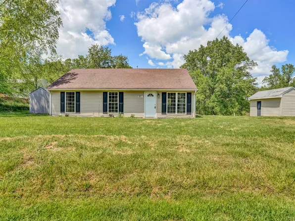 3801 Whispering Ln, Roanoke, VA 24014