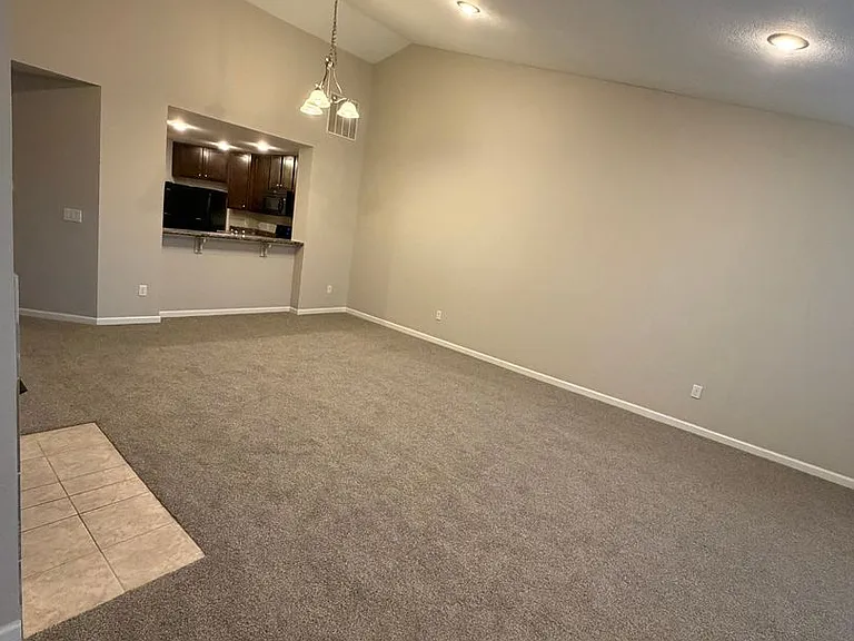 5353 Nottinghamshire Ln — Photo 37