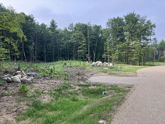 3rd image of Lot 8 Fern Lake Road