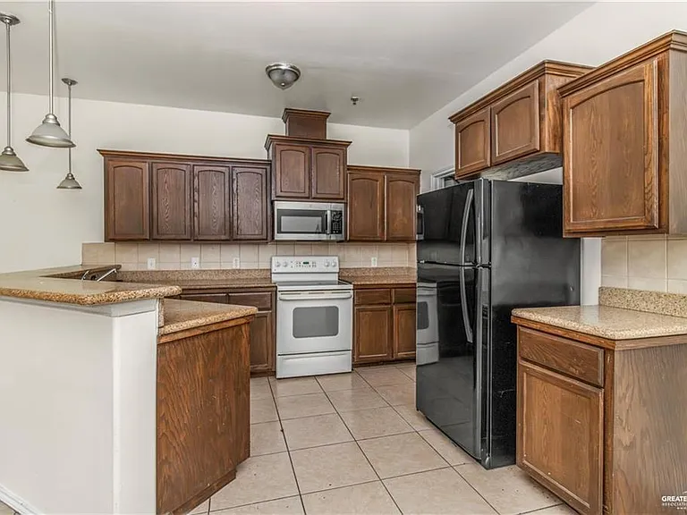 1303 W Fig Ave #A — Photo 3