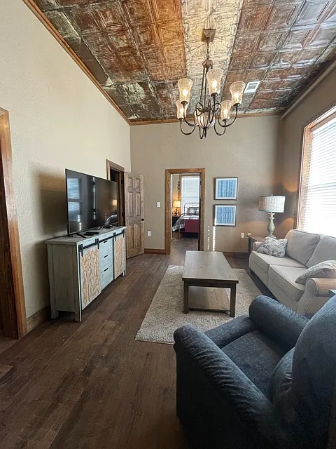 2 bed, 1.5 bath, 750 sqft, $2,000 — Photo 3