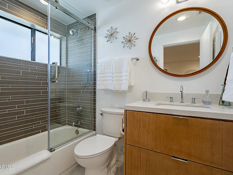 4351 N 36th St #4 — Photo 33