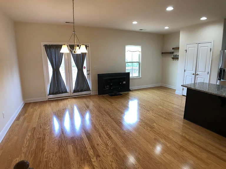 2122 Whitesmith Dr — Photo 7