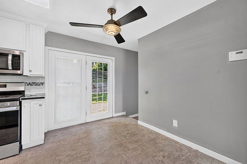 1st image of 1220 Acredale Dr