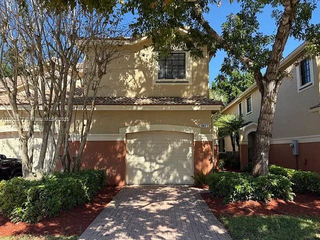 3817 Tree Top Dr