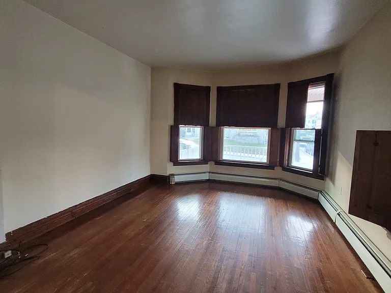 227 Pleasant St #1 — Photo 10