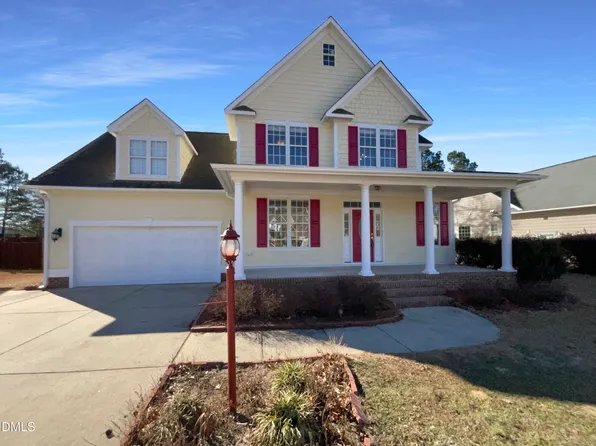 1124 Masterpiece Dr, Hope Mills, NC 28348