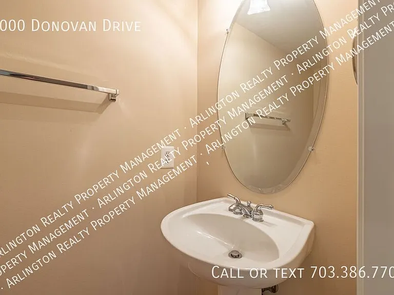 5000 Donovan Dr — Photo 23