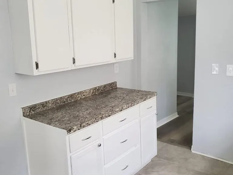 664 Escambia St — Photo 6