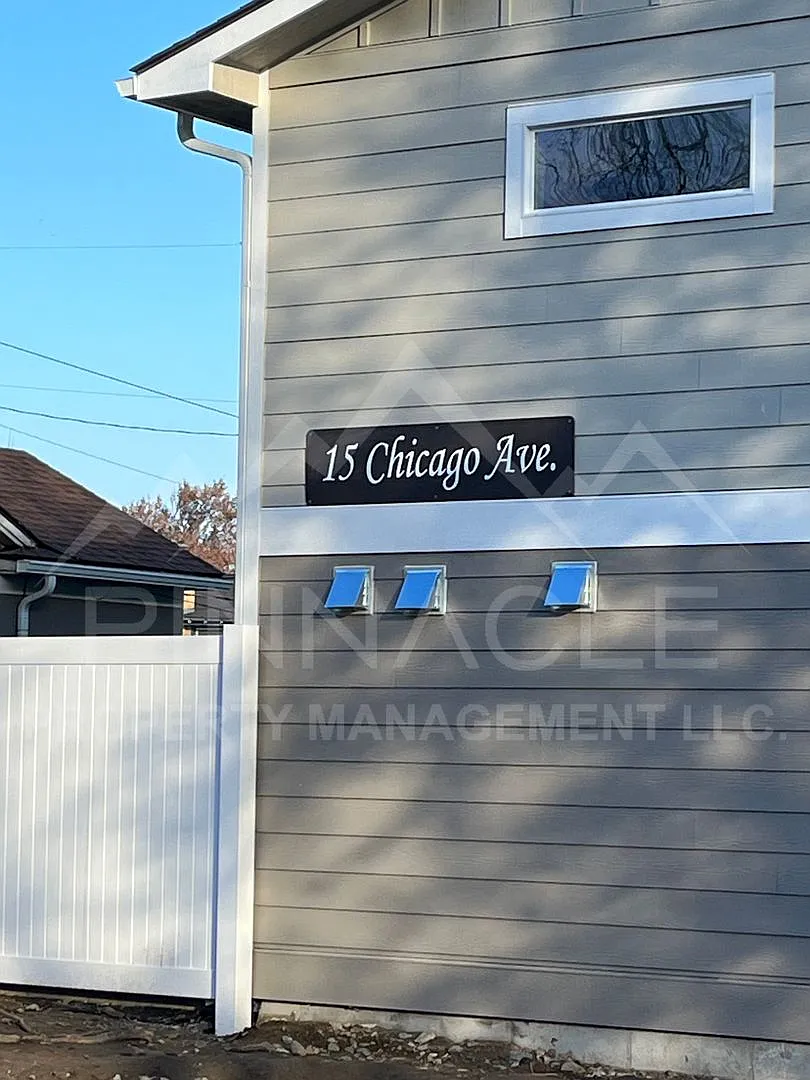 15 Chicago Ave — Photo 2