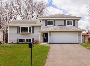 4391 Bramblewood Ave, Vadnais Heights, MN 55127