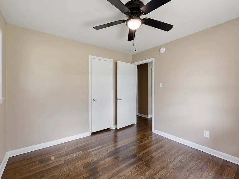 141 Zandale Dr — Photo 9