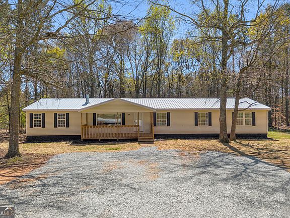 2nd image of 421 Williams Wilson Rd