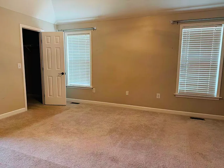 1684 SE Red Bird Cir — Photo 8