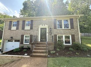525 Holt Valley Rd, Nashville, TN 37221