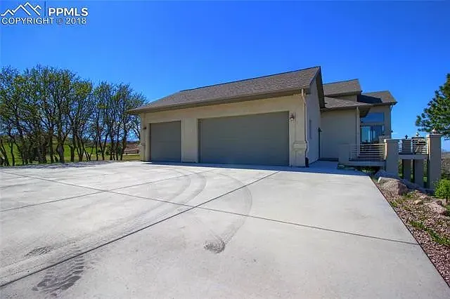 Lowall Ct — Photo 23