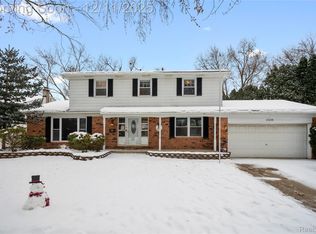 15238 Farmbrook Dr, Plymouth, MI 48170