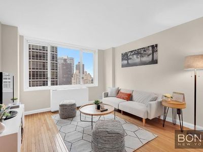 245 E 54th St APT 17H, New York, NY, 10022