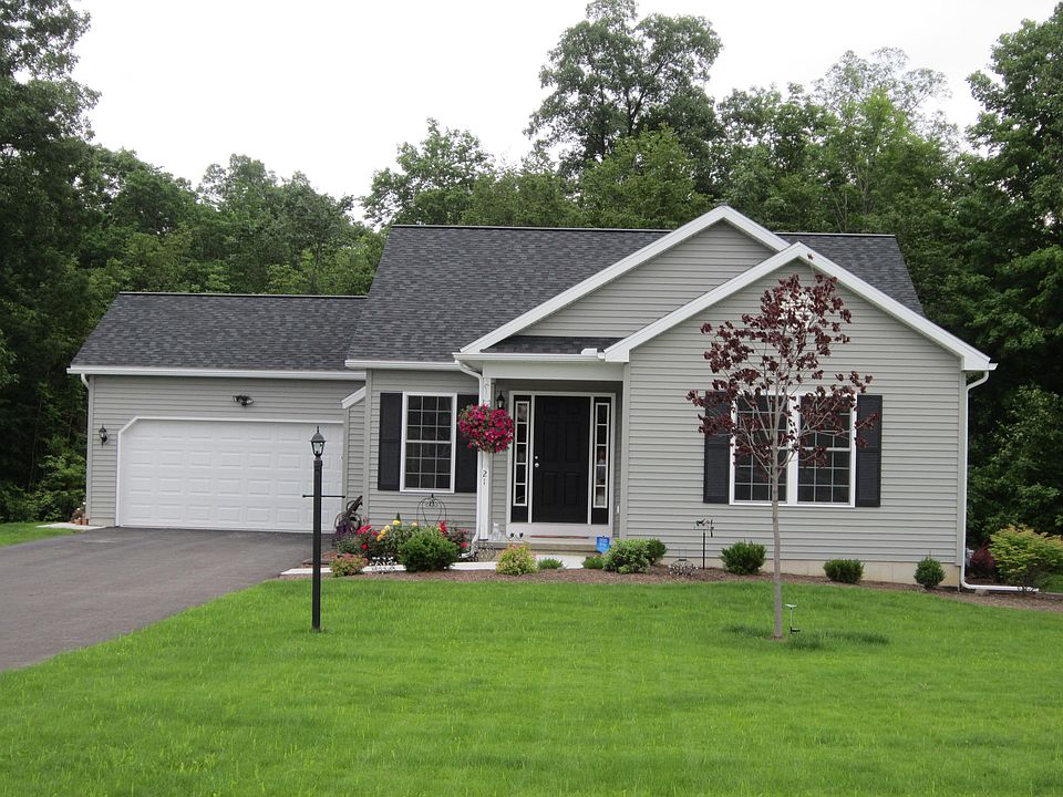 1st image of 26 Dormie Ave