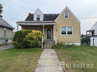49 Loretta St, Hopelawn, NJ 08861