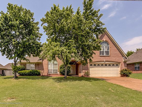 2nd image of 13102 Braybourne Pl