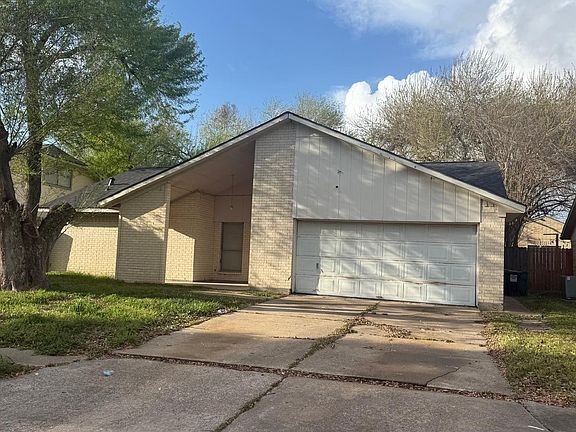 3rd image of 4207 Comanche St