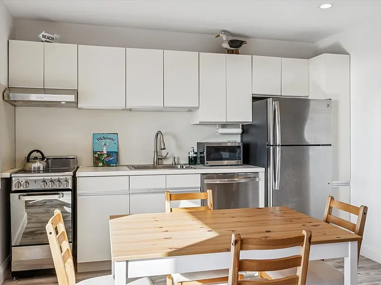 707 Old Montauk Hwy #6C — Photo 5