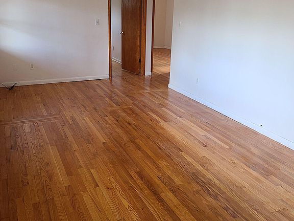 2nd image of 914 Kennedy Blvd APT A