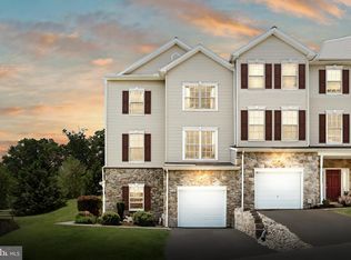 2120 Maple Crest Blvd #2120, York, PA 17406