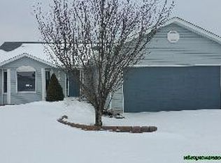 1402 Benham Dr, Joliet, IL 60431