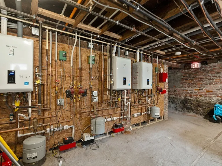 39 W Walnut Park #1 — Photo 9