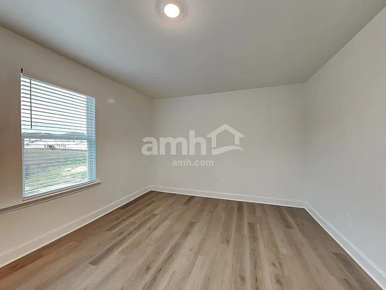 314 Golucke Way — Photo 22