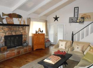 695 E Ox Bow Rd, Munds Park, AZ 86017