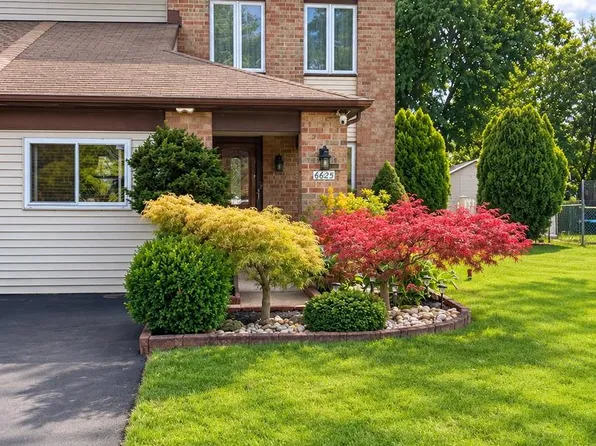 6625 Senator Ln, Bensalem, PA 19020