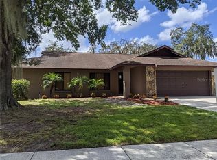2315 Sprucewood Ln, Plant City, FL 33563