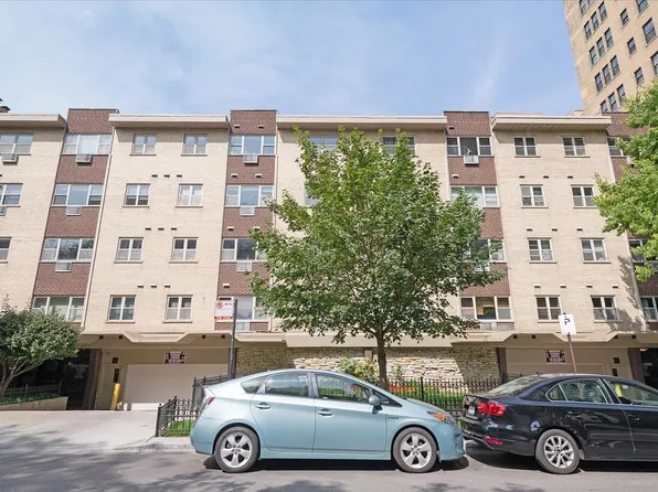420 W Aldine Ave APT 404, Chicago, IL 60657