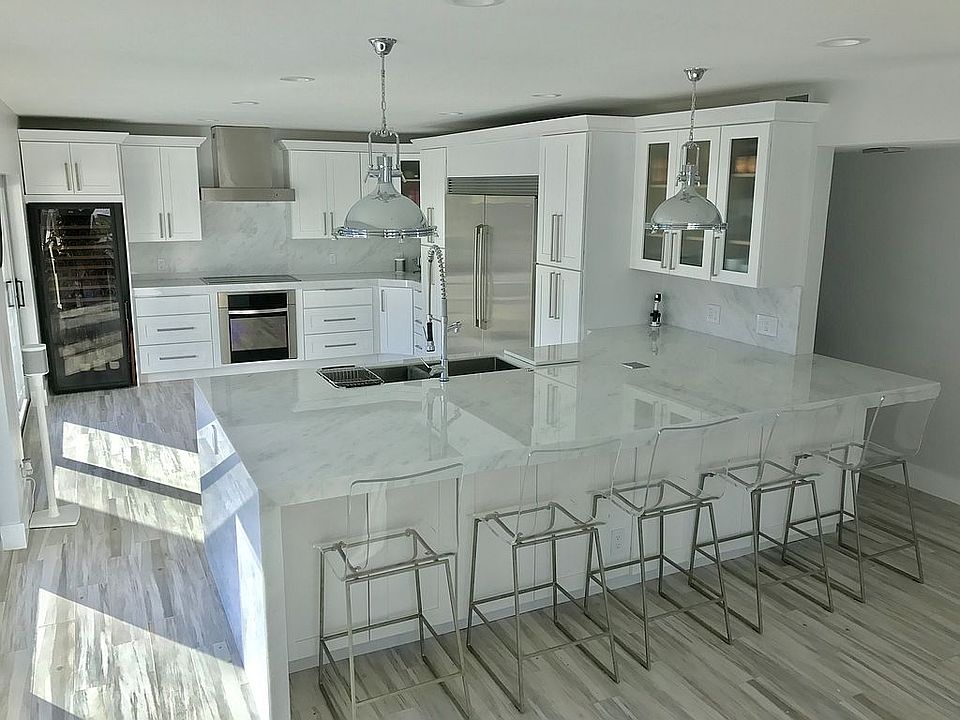 1st image of 1700 SE 15th St APT 401
